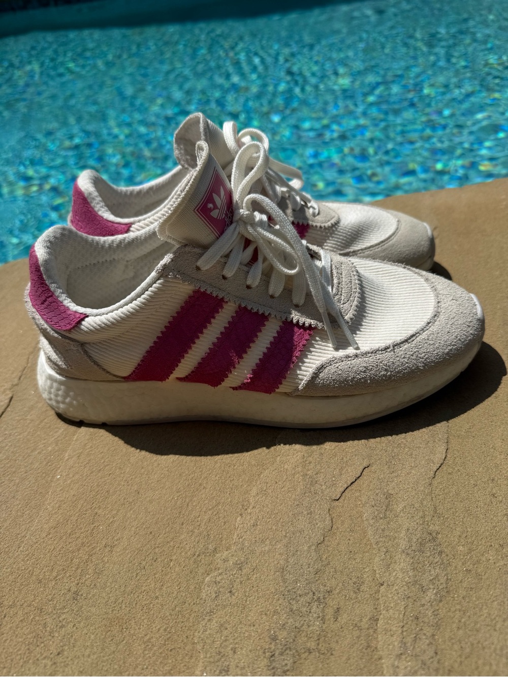 Women’s adidas athletic shoes - Picture 6 of 10